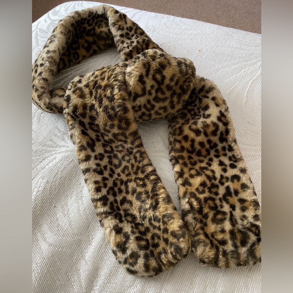 Y2K VINTAGE BEN BERGER LEOPARD FAUX FUR SCARF OS